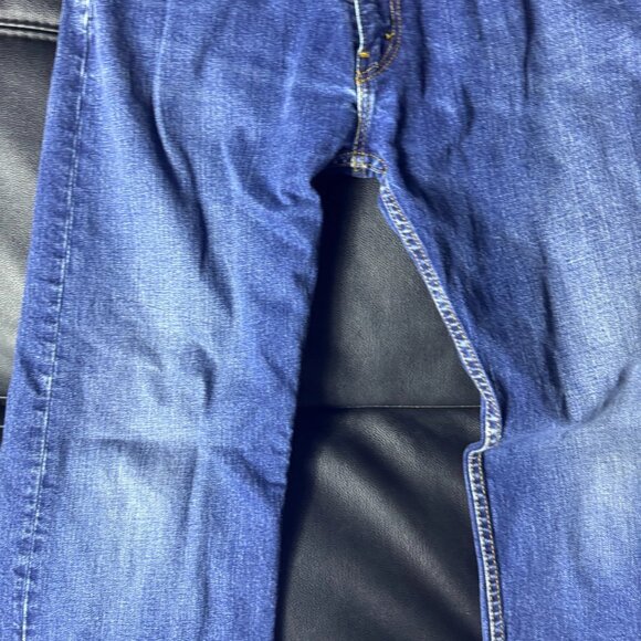 Levi's 505 Men's Straight Leg Jeans Blue Denim Medium Wash 5-Pocket W38 L32 - Picture 4 of 16